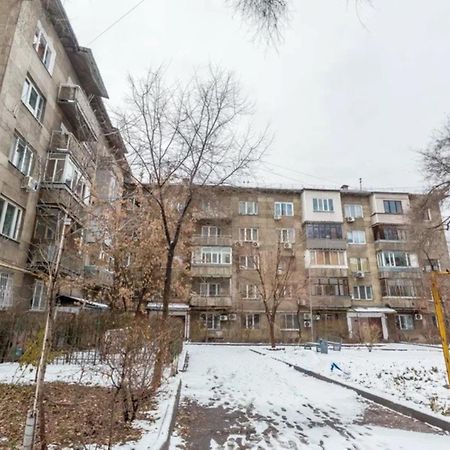 Шикарная Квартира В Золотом Квадрате アルマトイ エクステリア 写真